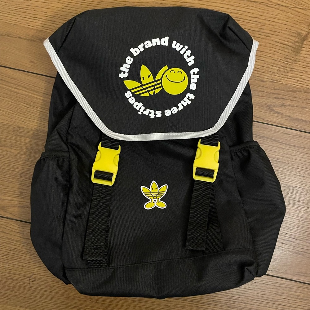 NWOT Adidas Kids Smiley Backpack